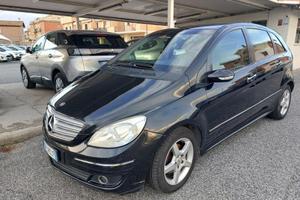 MERCEDES-BENZ B 180 CDI