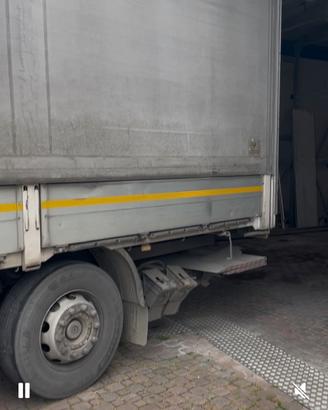 Autocarro Scania