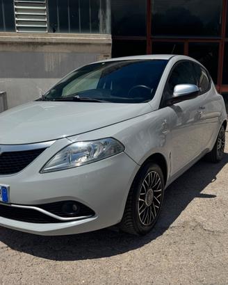 Lancia Ypsilon 1.2 69 CV 5 porte GPL Ecochic Gold