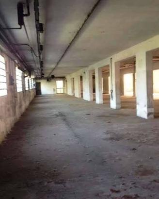 Immobile di 1500 m² con più di 5 locali a Capannor