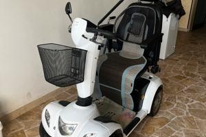 Scooter elettrico 4 ruote