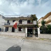 Villetta con due unità immob e giardino a Castelve