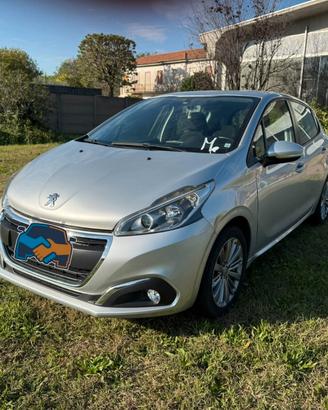 Peugeot 208 PureTech 82 5 porte Access