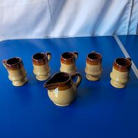 Set Vintage di Tazzine e Brocca in Ceramica