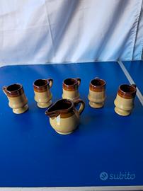 Set Vintage di Tazzine e Brocca in Ceramica