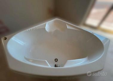 Vasca jacuzzi come nuova