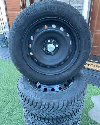 Gomme cerchi nuovi originali Renault clio serie 5