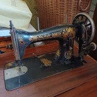 Macchina da cucire Naumann