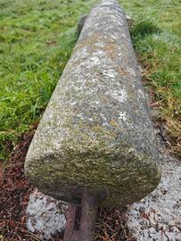 Rullo in pietra antica 