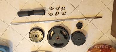 Attrezzatura e pesi per palestra