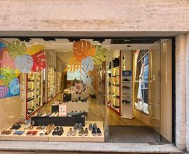 Locale commerciale in Via Manno, due livelli