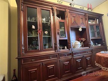 Mobile vintage intarsiato in legno