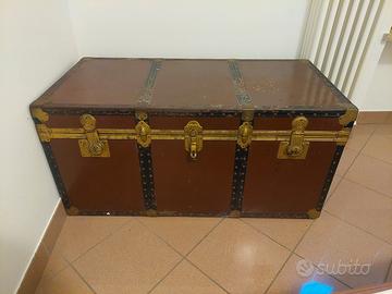 Baule vintage con possibilità di consegna