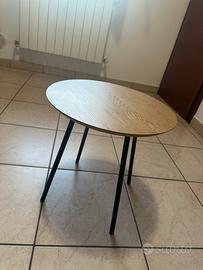 Tavolo rotondo di legno