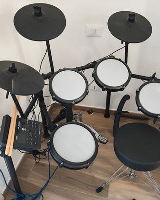 Batteria elettronica Alesis Nitro Max + Sgabello