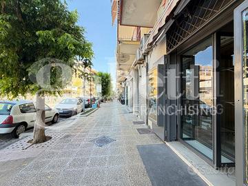 Negozio Mugnano di Napoli [MLF62ACG]