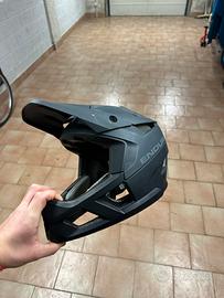 Casco marca endura tg. M/L