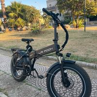 Fat Bike Elettrica Pieghevole 500w con seminuova