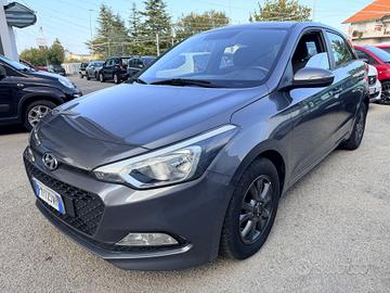 HYUNDAI i20 1.1 CRDI BLACKLINE