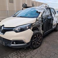 Renault Captur anno 2013 ricambi usati
