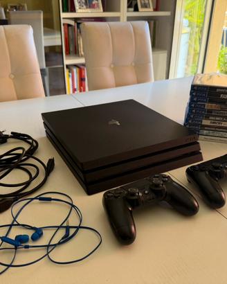 Play Station 4 Pro 1TB + 2 Controller + Giochi