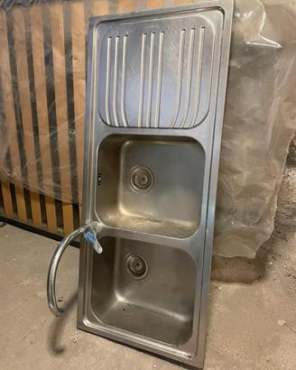 Lavello FRANKE in acciaio inox con Rubinetto.