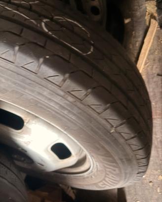 Gomme nuove 195/75/16c cerchi daily