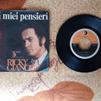 Vecchi 45giri musica artisti anni '60 LOTTO 3