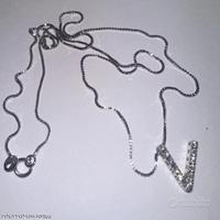 COLLANA LETTERA V ORO 18kt. E DIAMANTI NATURALI