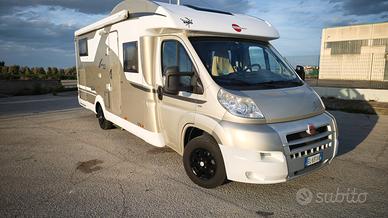 camper semintegrale con letto basculante 