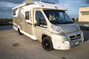 camper semintegrale con letto basculante 