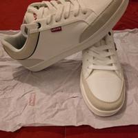 Scarpe Levi’s bianche n.41 – Nuove