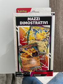 Mazzo carte pokemon pikachu charizard