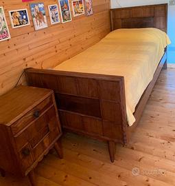 Camera vintage in legno