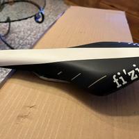 Sella bici corsa - fizik rondine R7