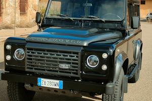 Land Rover Defender 2000 mpi 