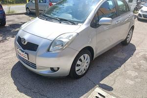 TOYOTA Yaris 1.3 5 porte Sol *uniproprietario* k