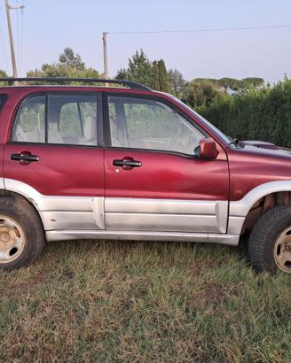 Suzuki Grand Vitara 2.0 5porte - 2001 - 4x4