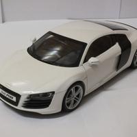 Audi R8 1/18 Kyosho