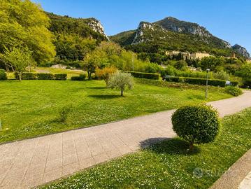 Appartamento di 111 m² con più di 5 locali e posto