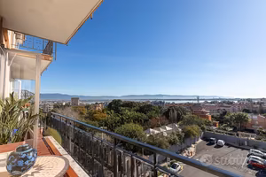 Panoramico quadrivano con cucina abitabile