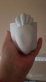 vasetto in gesso con simbolo carota