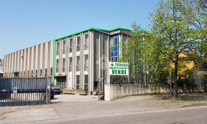 CAPANNONE A NOVA MILANESE