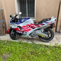 Moto Honda CBR 600 F