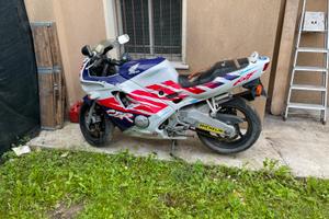 Moto Honda CBR 600 F