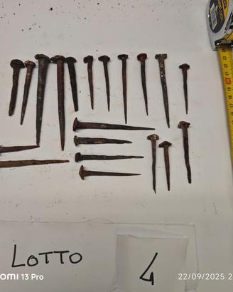 chiodi antichi forgiati ferro battuto