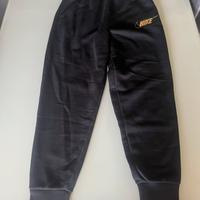 Pantalone. nike