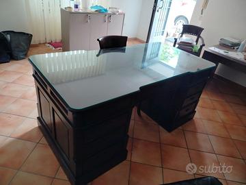 Scrivania in Legno Massello con Piano in vetro