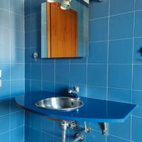 Top Lavabo Sospeso Blu Avio 100cm + Rubinetto