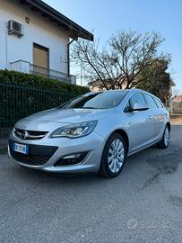 Opel Astra 2013 1.4 benzina